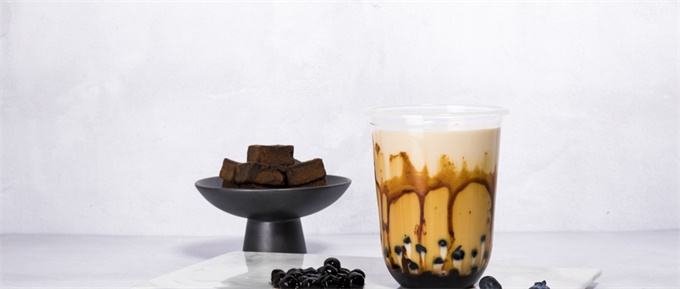 前瞻新茶饮产业全球周报第8期:杰伦新歌“带火”同款奶茶,黄牛代购费高达百元
