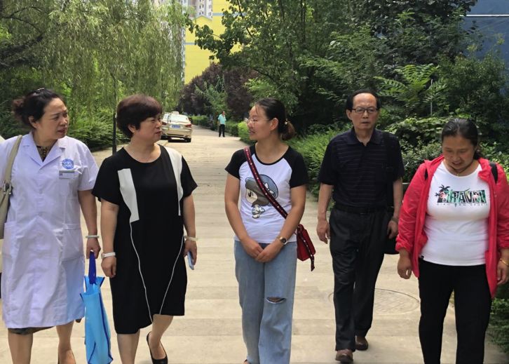 关爱精神病患者走访慰问送温情,西安仁爱白癜风检查