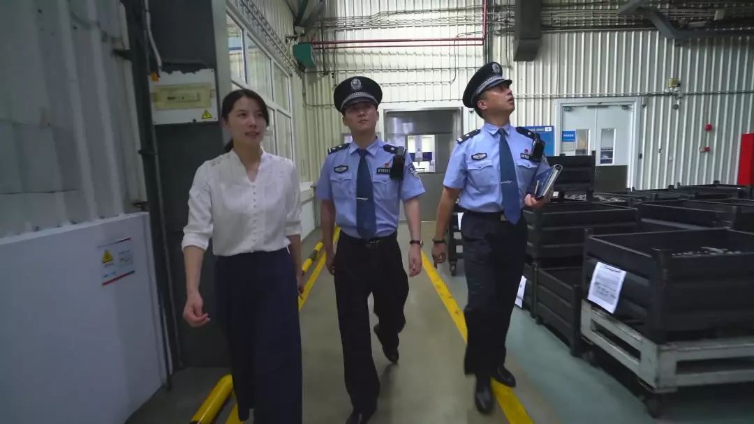 警察故事传话筒粤语,警察故事念信