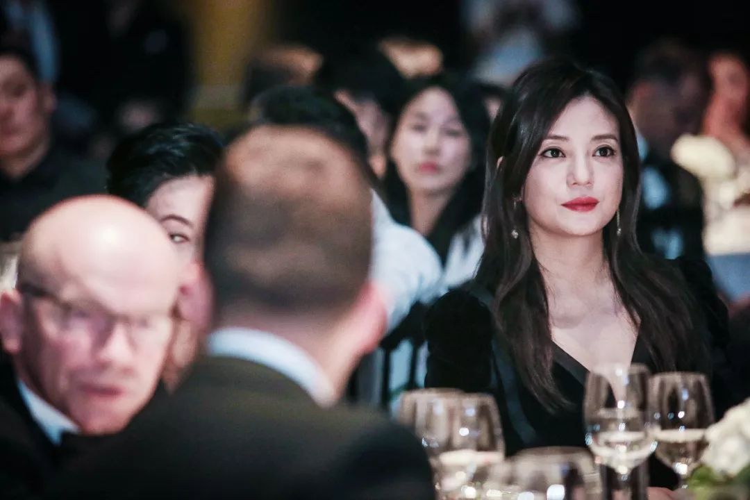 赵薇李湘直播间在哪里看,赵薇李湘红酒直播