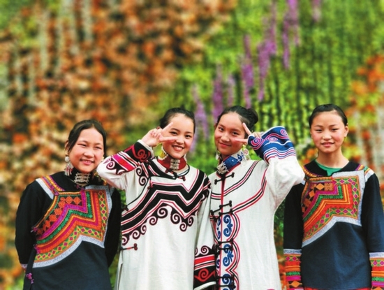 一个音乐老师教一群学生唱歌电影,凉山老师合唱团