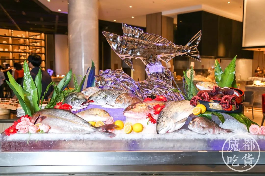 广州酒店大螃蟹帝王蟹,五星级酒店怎么吃大闸蟹