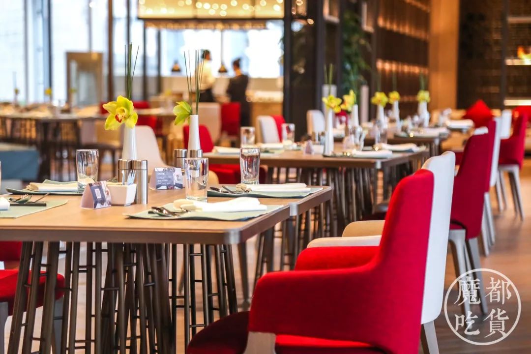 广州酒店大螃蟹帝王蟹,五星级酒店怎么吃大闸蟹