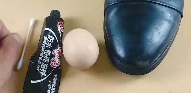 皮鞋破皮小妙招,黑色皮鞋擦破皮怎么修复