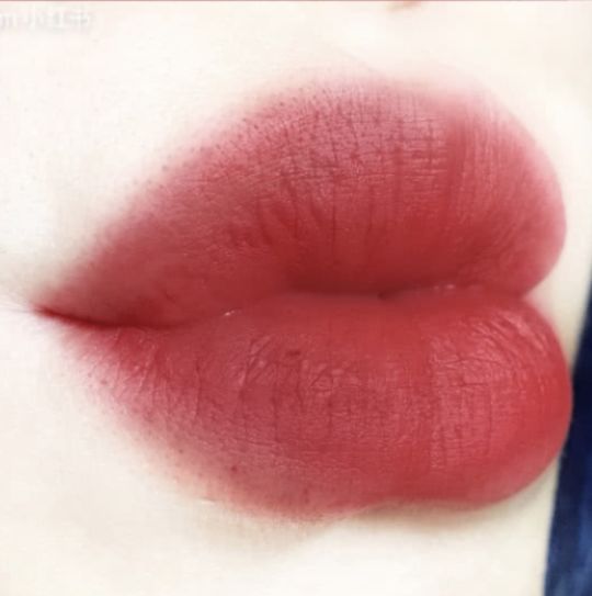 iu的口红色号,iu同款口红