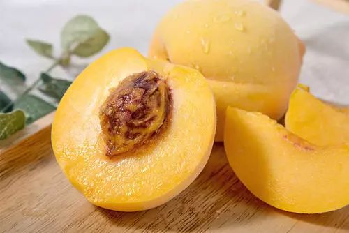 正宗水蜜桃9.9元3斤,什么样的水蜜桃更贵