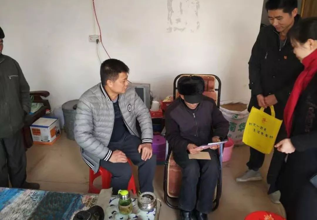 脱贫攻坚一个都不能少宣传片,脱贫路上一个都不能少原话