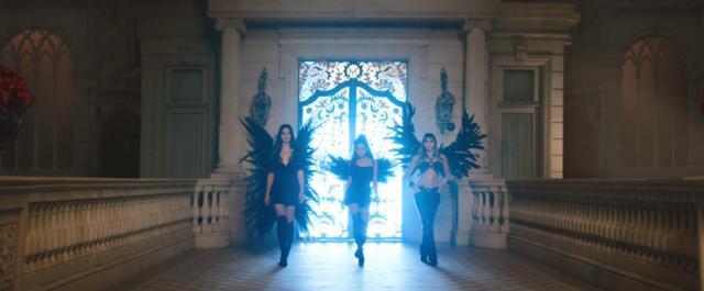 打雷姐和a妹最新视频,a妹打雷姐的歌曲