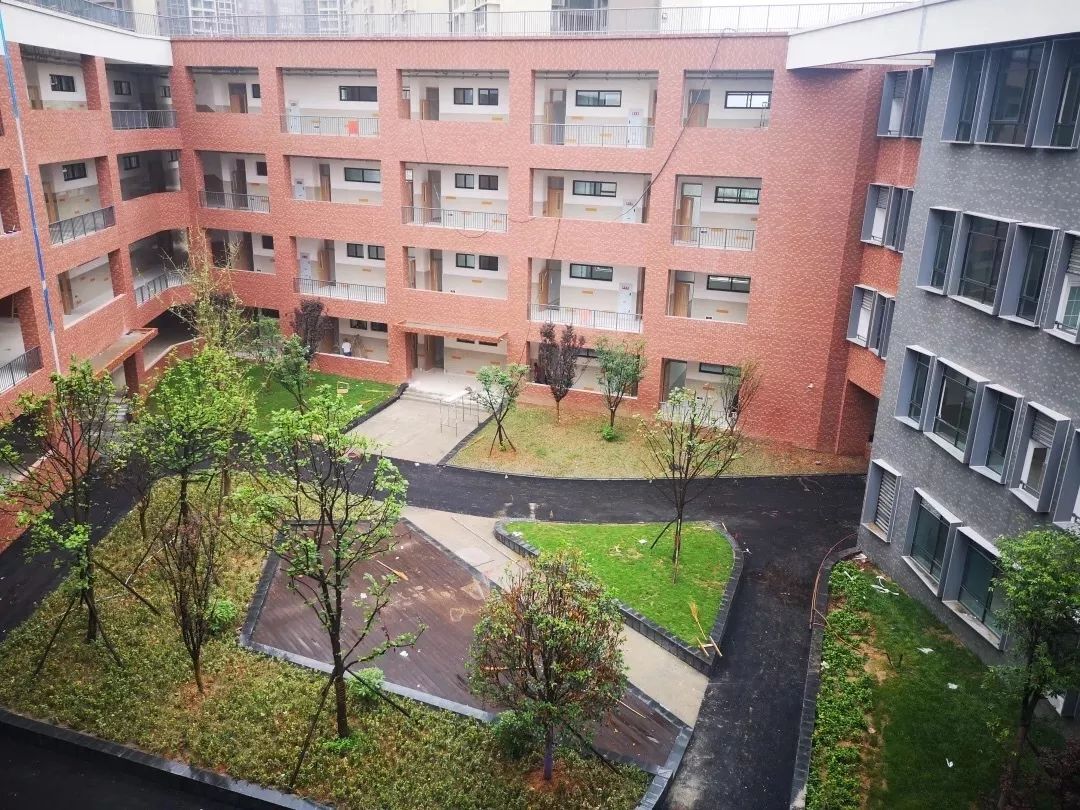 成都各区新投入使用小学大PK，到底谁才是成都新晋网红学校？（内含划片范围）