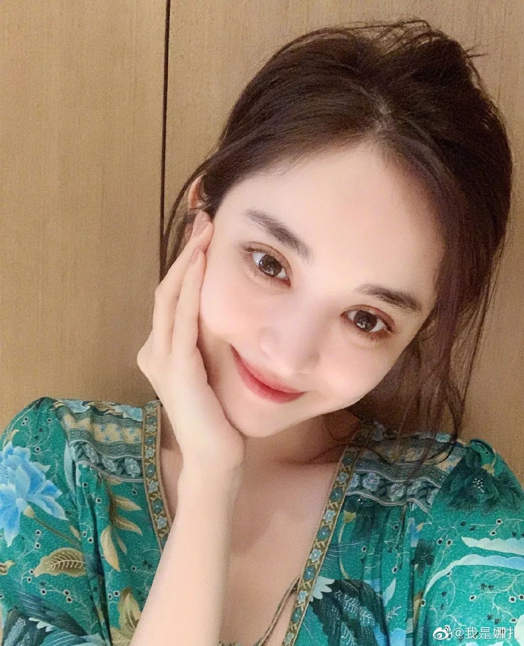 张天爱睫毛化妆技巧,张天爱夹睫毛教学视频