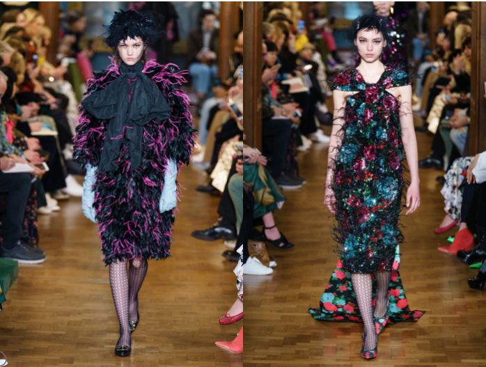 轻盈的羽毛飘落,轻盈柔软的羽毛