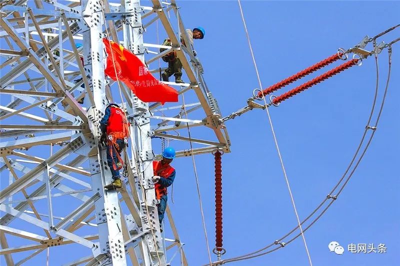 夸奖电力一线职工,表扬电力员工的句子