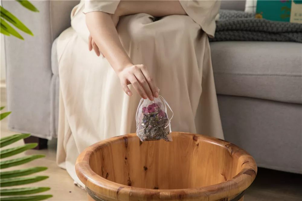 漂亮女人会花钱的语录,女人敢花钱的图片