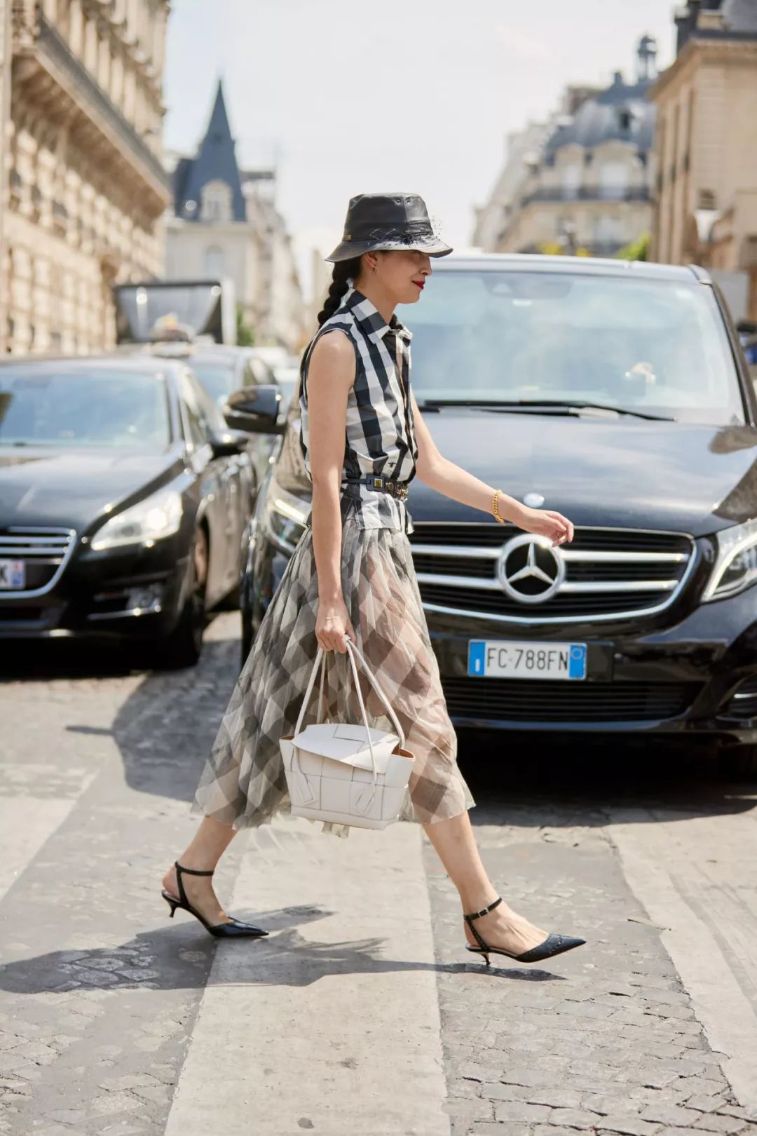 女人的真假鉴定,女人的脚是否能看出她是不是幸福