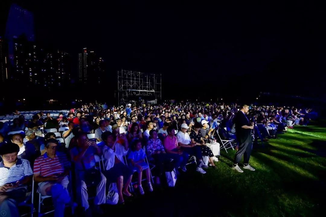 近千人相聚中山公园，以这样的方式共赏“月常满·人长宁”！