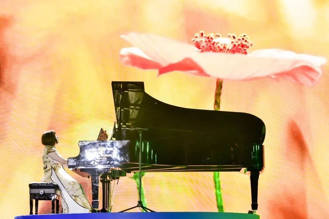 近千人相聚中山公园，以这样的方式共赏“月常满·人长宁”！