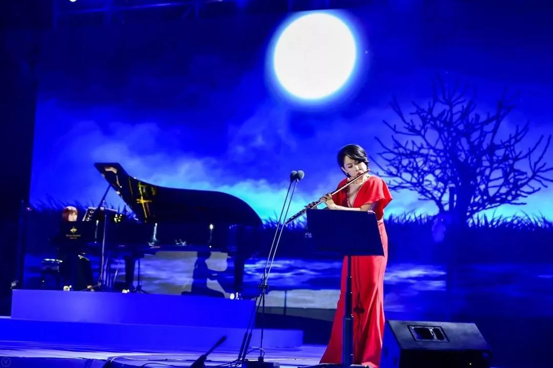 近千人相聚中山公园，以这样的方式共赏“月常满·人长宁”！