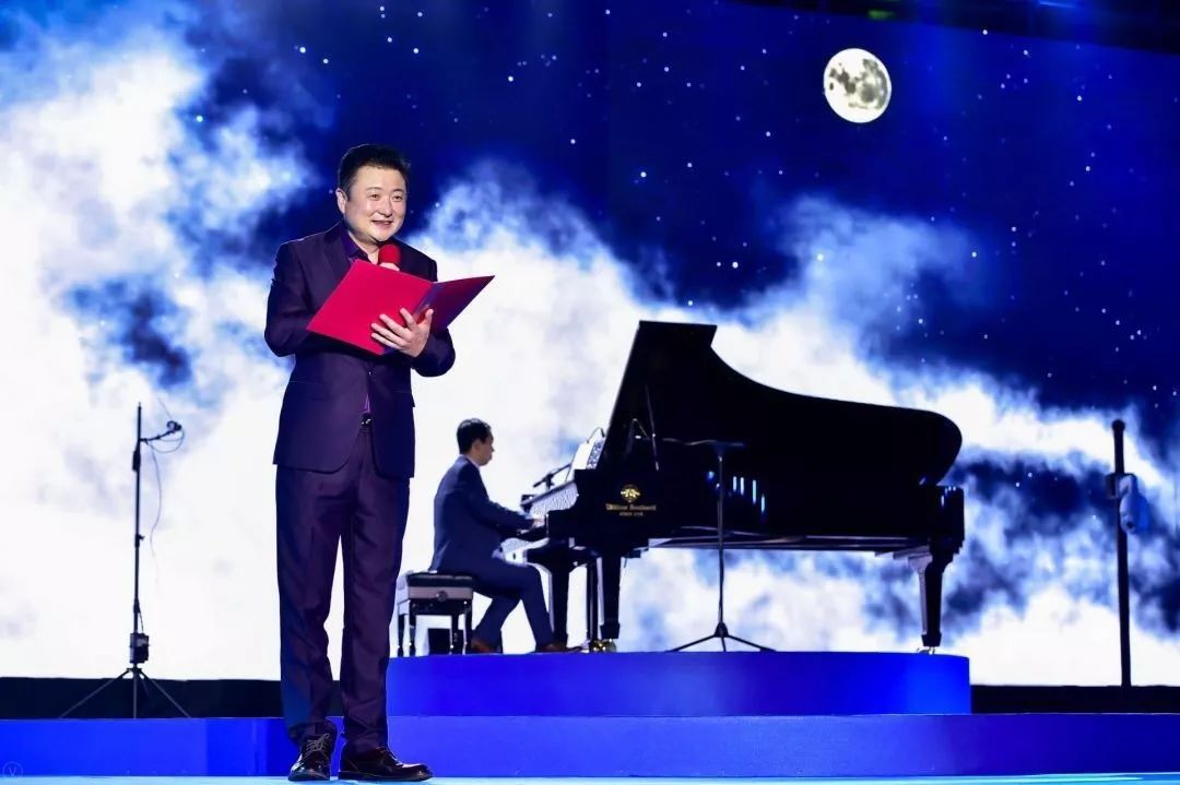 近千人相聚中山公园，以这样的方式共赏“月常满·人长宁”！