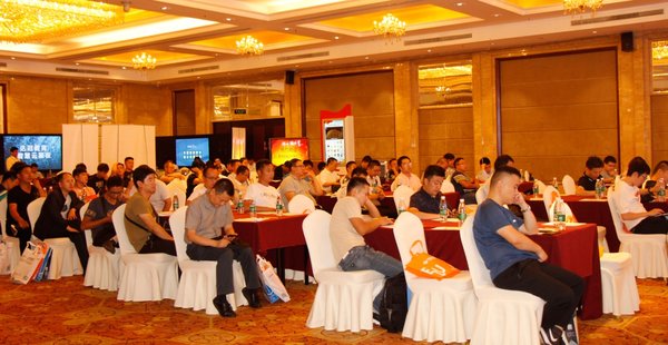 创新-重构慧聪教育装备城市巡展走进郑州