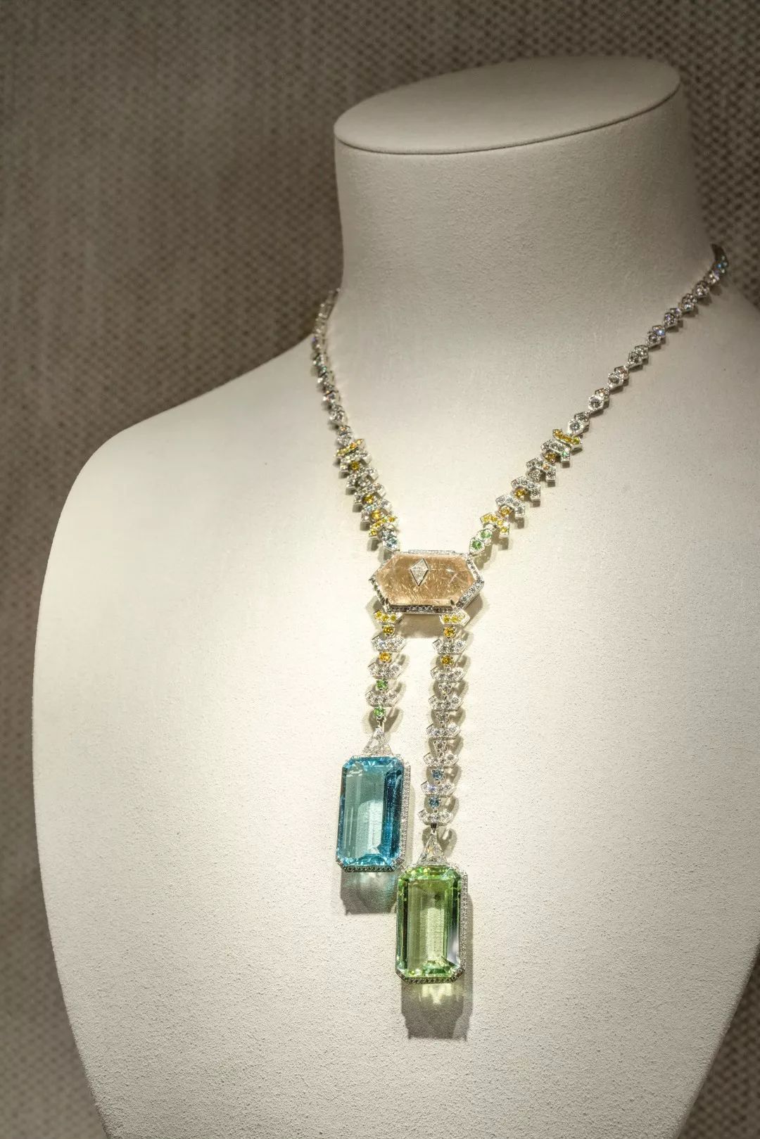 宝石之美，灿若星辰