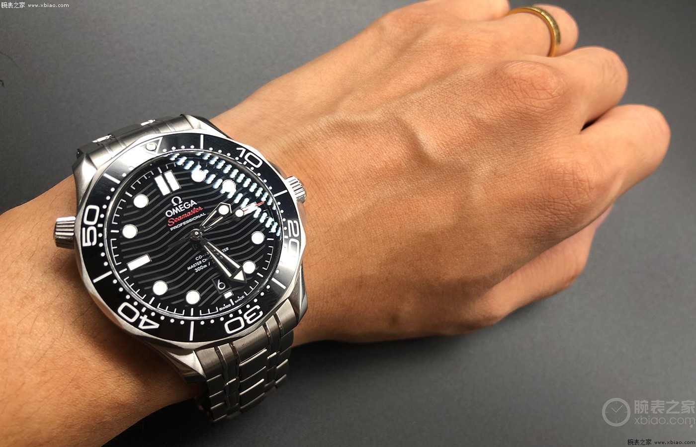 欧米茄海马300米,适合国人的名表