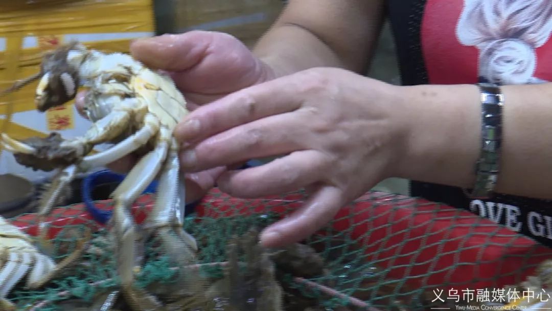 秋风起蟹脚肥原版,秋风起蟹脚肥怎么回事