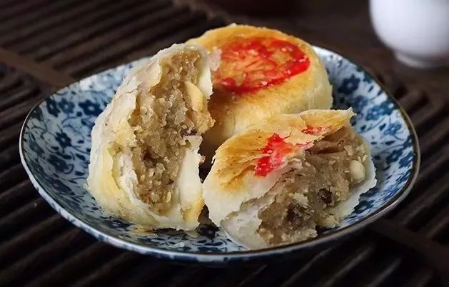 快看！五仁、豆沙、椒盐...余杭的每个时代都是一款月饼哦~