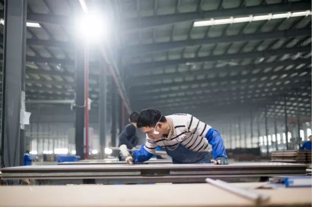 什邡，我想和你谈一辈子恋爱