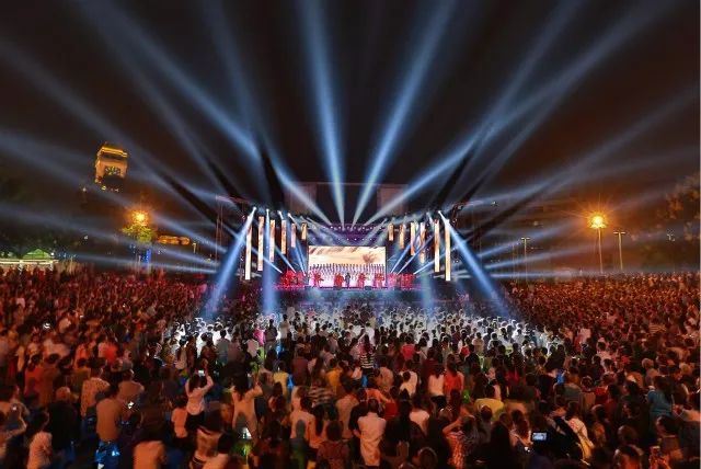 什邡,我想和你谈一辈子恋爱