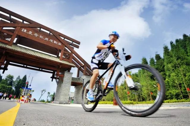 什邡,我想和你谈一辈子恋爱