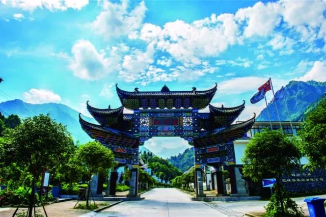 什邡,我想和你谈一辈子恋爱