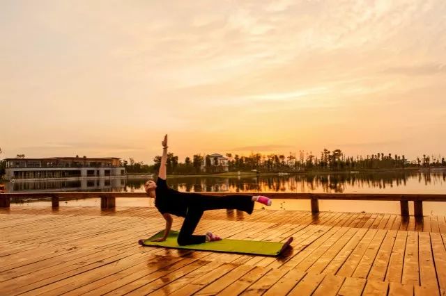 什邡，我想和你谈一辈子恋爱