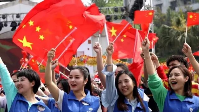 什邡,我想和你谈一辈子恋爱