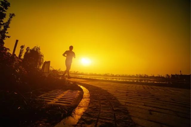 什邡,我想和你谈一辈子恋爱