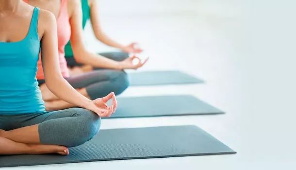 太猛了!杭州37岁孕妈火上抖音!举60斤杠铃,每天跑5公里,预产期当天还在健身房……