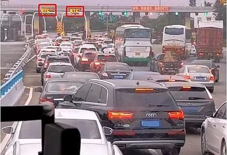 人工通道拥堵etc却冷清,etc快捷车道堵车