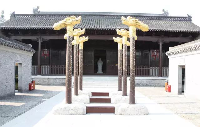 限时七天！上海宁一定要赶紧收下这波来自泰州靖江的美食暴击，来吸一口会跳舞的蟹黄汤包！鲜入心扉