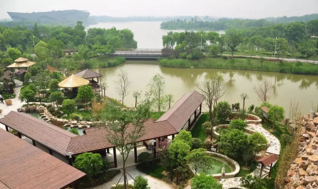 限时七天！上海宁一定要赶紧收下这波来自泰州靖江的美食暴击，来吸一口会跳舞的蟹黄汤包！鲜入心扉