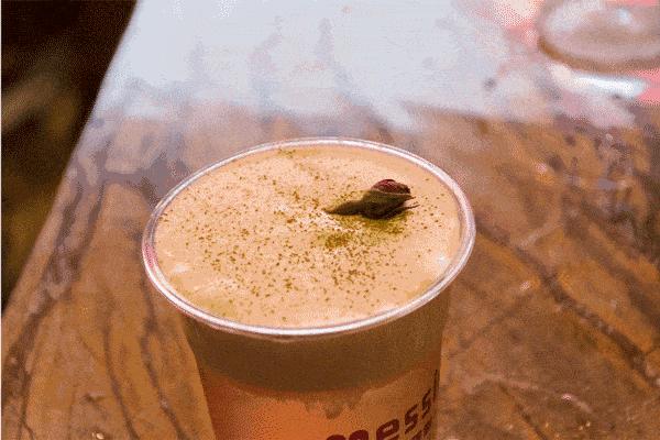 周杰伦你想喝奶茶就喝奶茶,周杰伦你还继续喝奶茶吗