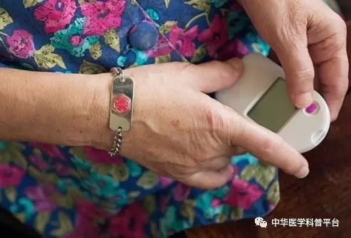 枕神经痛的症状和治疗方法,神经痛的原因及治疗方法