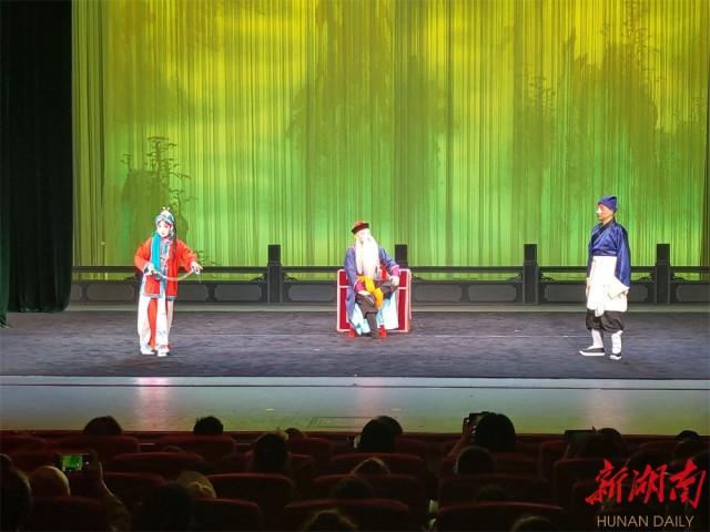 亮相湘江剧场京剧,湖南湘剧院京剧表演视频