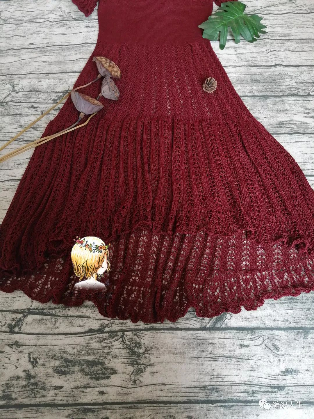 红酒：前短后长的女士棒针蝴蝶袖蕾丝长裙（附图解）