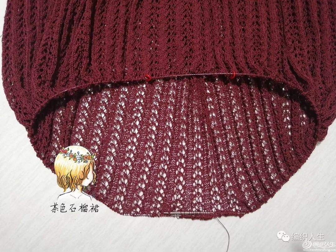 红酒：前短后长的女士棒针蝴蝶袖蕾丝长裙（附图解）