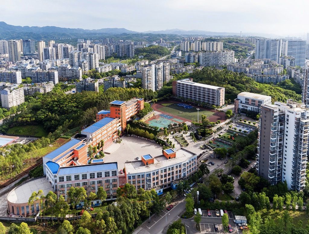 家长推荐的专门学校收费标准,宜宾东辰和宜宾天立是竞争对手嘛