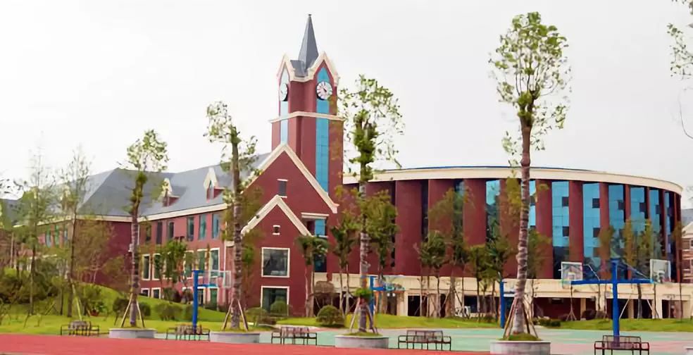 家长推荐的专门学校收费标准,宜宾东辰和宜宾天立是竞争对手嘛