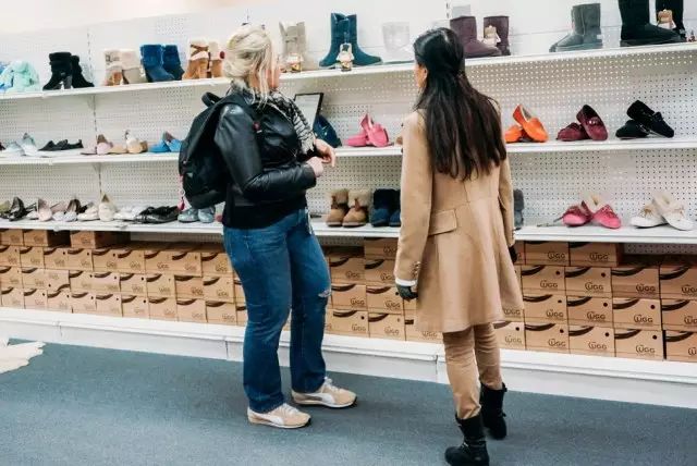 秋天必备的4款单品鞋,秋天穿的小白鞋