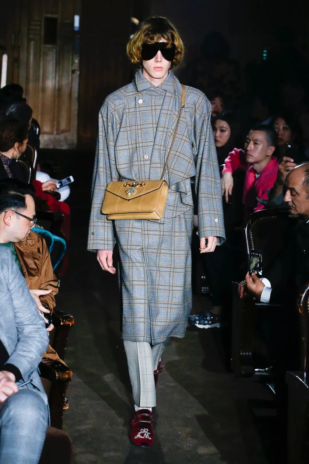 「人间GUCCI」那么多|咋就他被官方盖章了？