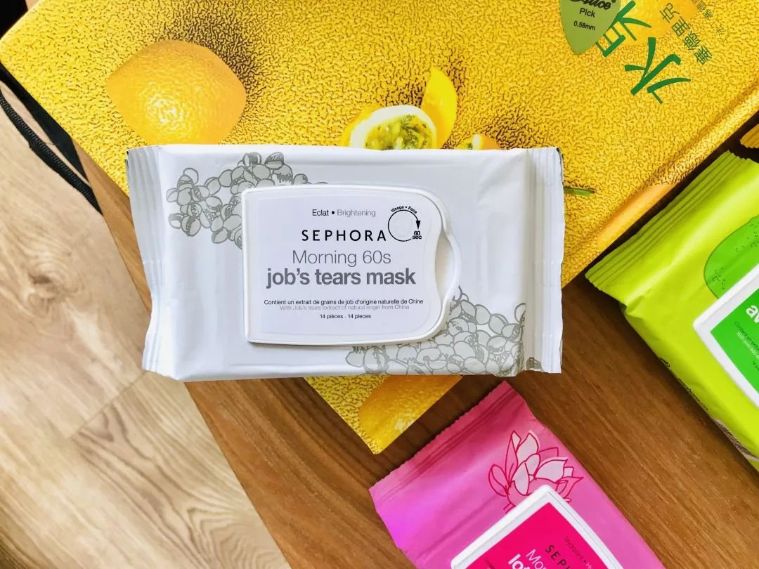 为祖国涂上喜欢的颜色,为青春涂抹美丽的中国红