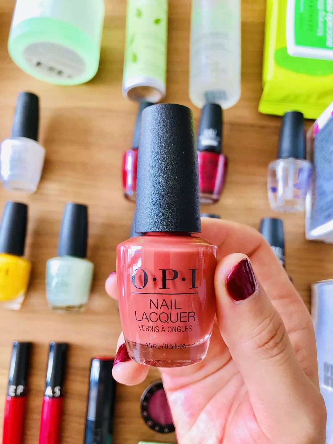 为祖国涂上喜欢的颜色,为青春涂抹美丽的中国红