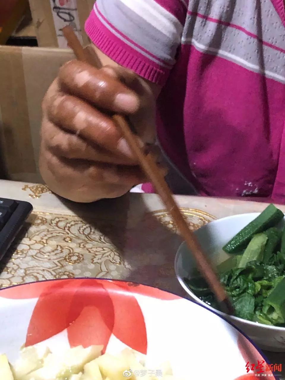 这种常见果子有剧毒千万别吃,街上看到这种果子千万别碰